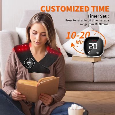 قبعة العلاج بالأشعة الحمراء تحت الحمراء المرنة 660nm/850nm لف غير سلكي لألم الكتف ، تدليك الاهتزاز واسترداد العضلات